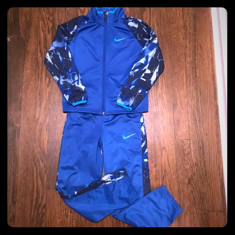 Boy’s Nike Outfit